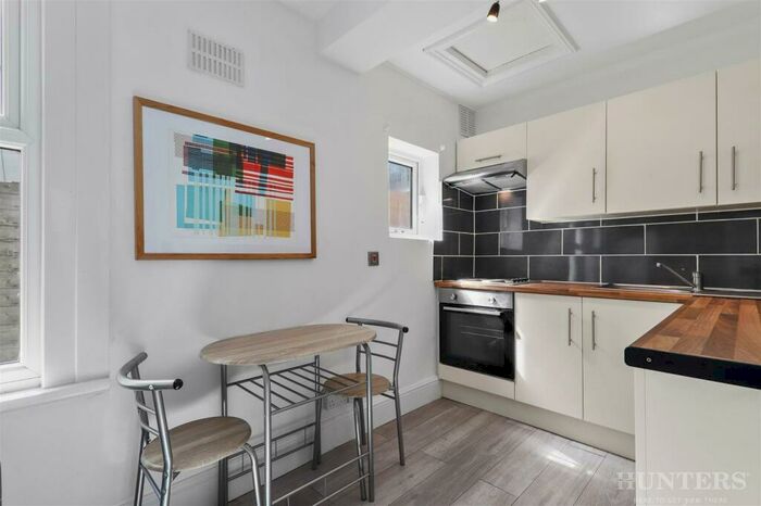 Studio To Rent In Tynemouth Road, London, N15