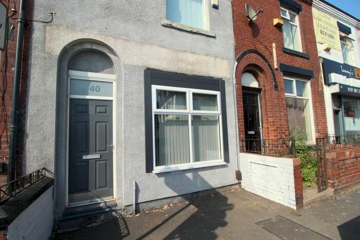 1 Bedroom Flat To Rent In Hollins Road, Oldham, OL8