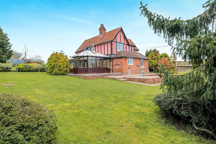4 Bedroom Detached House For Sale In Spring Lane, Hatfield Peverel, Chelmsford, CM3