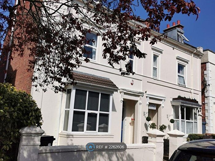 8 Bedroom Semi-Detached House To Rent In Russell Terrace, Leamington Spa, CV31