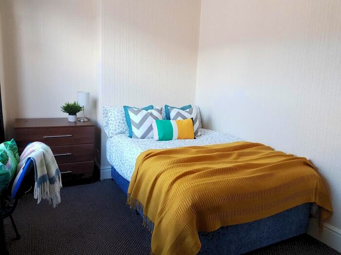 4 Bedroom Terraced House To Rent In Saxony Road, Liverpool, L7