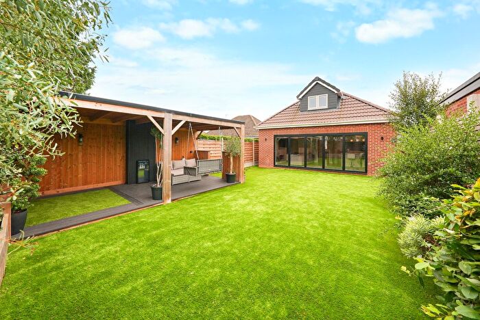 3 Bedroom Detached Bungalow For Sale In Walnut Grove, Harrogate, HG1