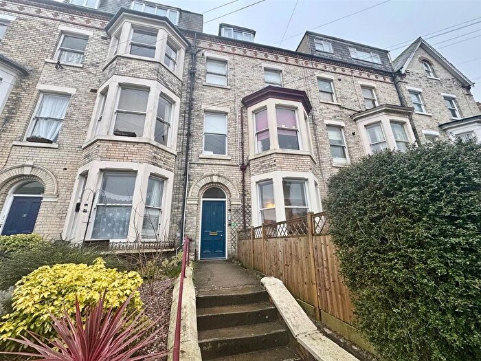 2 Bedroom Flat For Sale In Cromwell Terrace, Scarborough, YO11