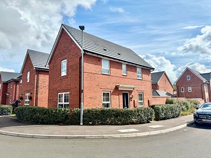 3 Bedroom House To Rent In Moon Avenue, Hugglescote, LE67
