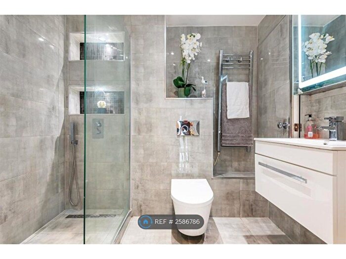 1 Bedroom Flat To Rent In Metro Apartments, Woking, GU21