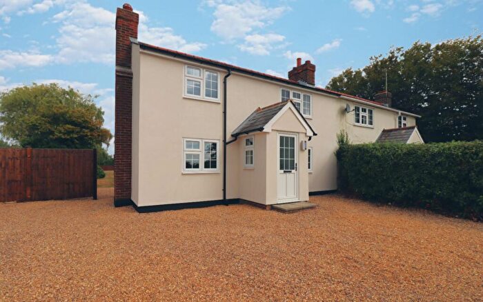 2 Bedroom Semi-Detached House To Rent In Green Lane, Threshers Bush, CM17