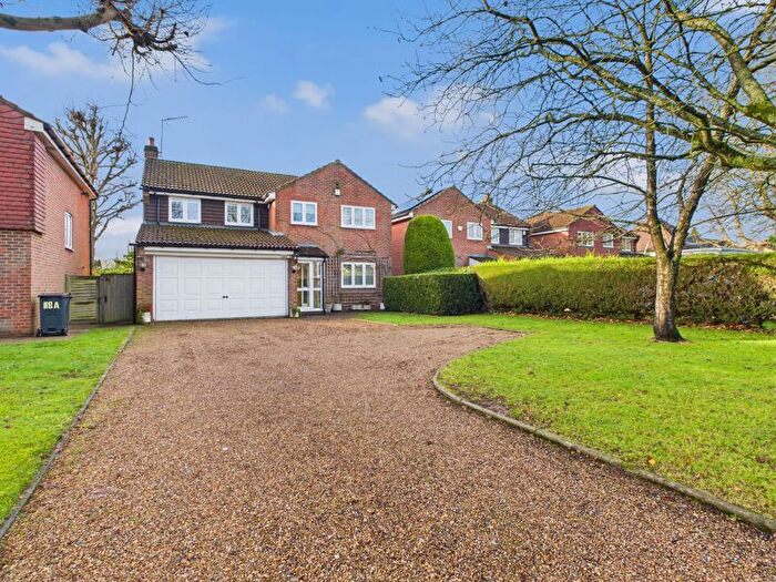 4 Bedroom Detached House For Sale In Hayes Lane, Kenley, CR8