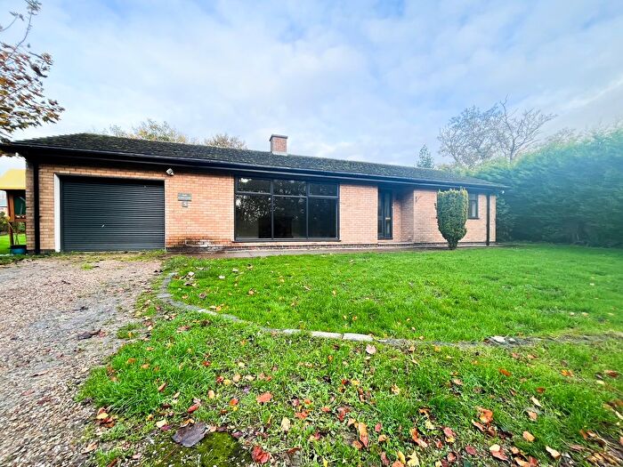 3 Bedroom Detached Bungalow To Rent In Main Street, Scothern, Lincoln, LN2