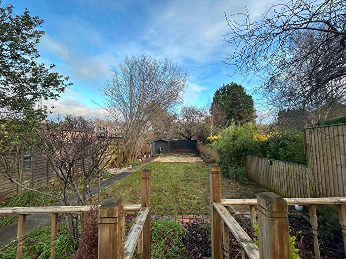 3 Bedroom Semi Detached House To Rent In Kennington Road, Oxford, OX4