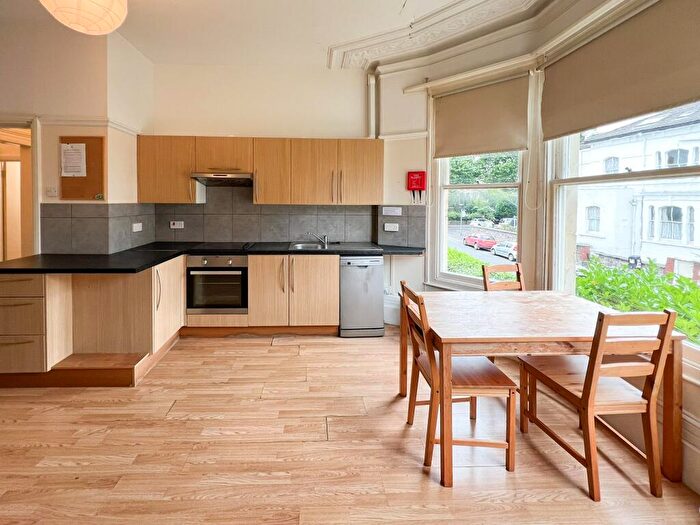 3 Bedroom Flat To Rent In Hampton Road, Redland, Bristol, BS6