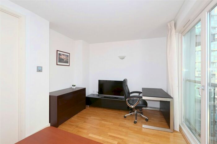 Studio To Rent In New Providence Wharf, Fairmont Avenue, E14