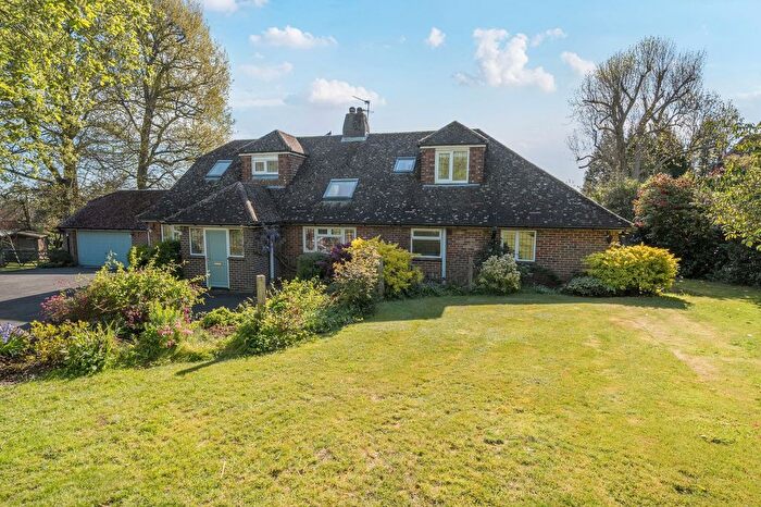 4 Bedroom Detached Bungalow For Sale In Shepherds Lane, Lodsworth, GU28