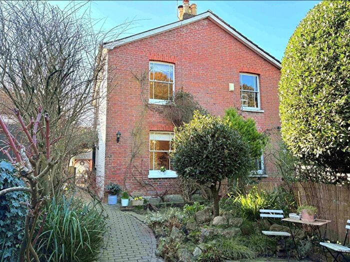 2 Bedroom Semi Detached House For Sale In Harmony Street, Tunbridge Wells, Kent, TN4