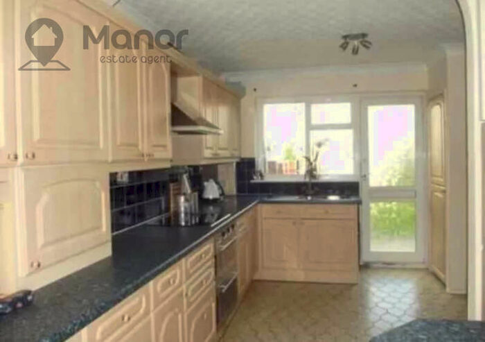 3 Bedroom Terraced House To Rent In Glenmore Way, Barking, IG11