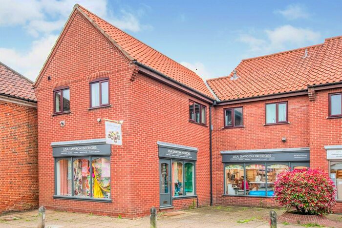 2 Bedroom Flat To Rent In Penfold Street, Aylsham, Norwich, NR11