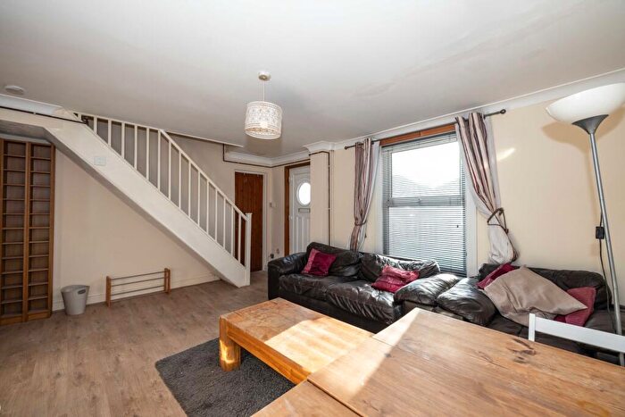 5 Bedroom Terraced House To Rent In Sturry Road, Canterbury, CT1