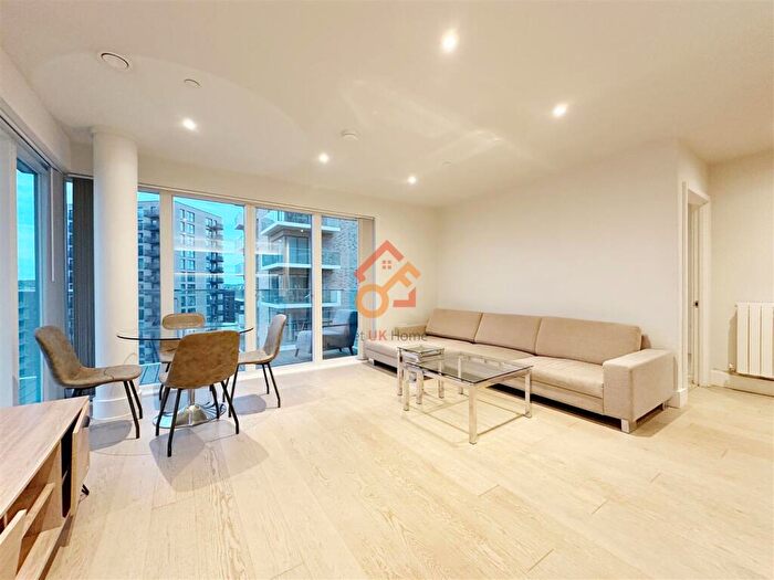 2 Bedroom Flat To Rent In Marsden House, Pegler Square, London, SE3