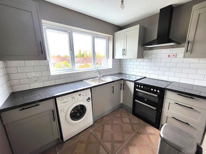 2 Bedroom Flat To Rent In Carlton Court, Studley Grange Road, Hanwell, W7