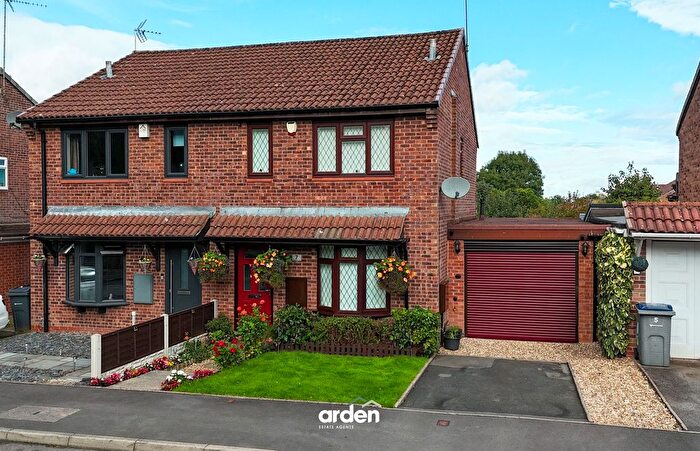 3 Bedroom Semi-Detached House For Sale In Peakman Close, Rednal, B45