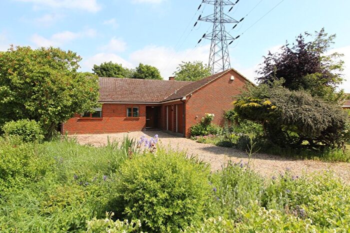 5 Bedroom Detached Bungalow For Sale In Grange Road, Blunham, MK44