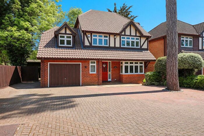 4 Bedroom Detached House For Sale In Sweetcroft Lane, North Hillingdon, UB10
