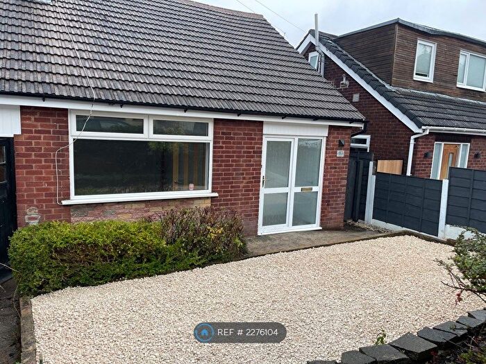 3 Bedroom Bungalow To Rent In Foxholes Road, Hyde, SK14