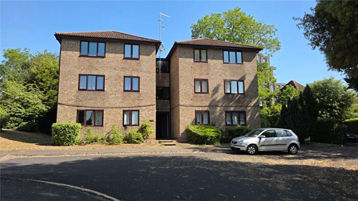 1 Bedroom Apartment For Sale In Calluna Court, Woking, Surrey, GU22