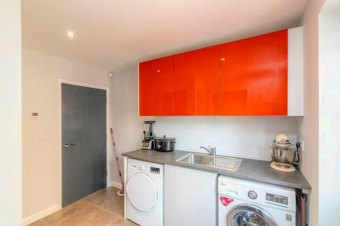 5 Bedroom Detached House To Rent In Worsbrough Road, Birdwell, Barnsley, S70