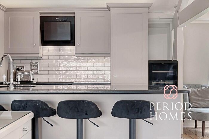 2 Bedroom Duplex For Sale In Market Place, Ingatestone, CM4