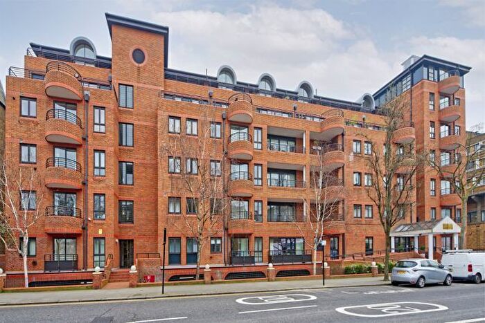 1 Bedroom Flat To Rent In Pembroke Road, London, W8