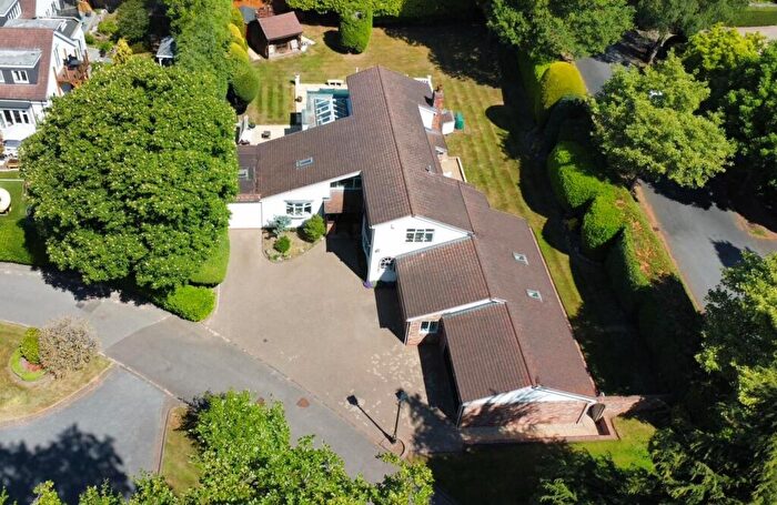 5 Bedroom Detached House For Sale In Kenilworth Close, Four Oaks Park, Sutton Coldfield, B74