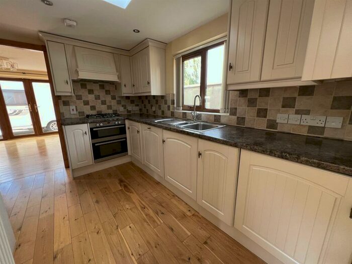 3 Bedroom Detached House To Rent In Keels Hill, Peasedown St John, BA2