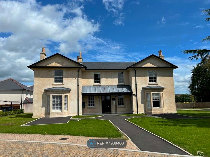 2 Bedroom Flat To Rent In Woodlands House, Malpas, Newport, NP20