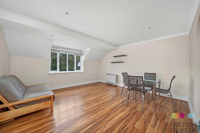 1 Bedroom Apartment To Rent In - Friern Park, North Finchley, N12