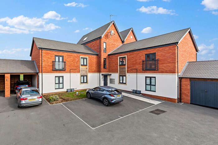 2 Bedroom Flat For Sale In Conquerors Way, Northampton, NN5