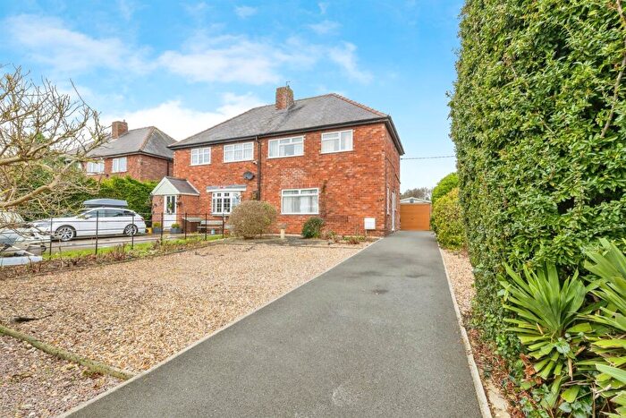 3 Bedroom Semi-Detached House For Sale In Fen Road, Metheringham, Lincoln, LN4