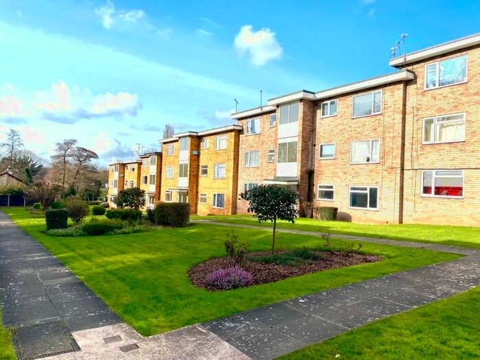 2 Bedroom Flat To Rent In Simon Close, Nuneaton, Warwickshire CV11