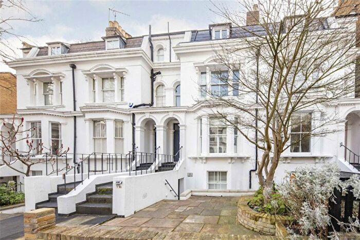 2 Bedroom Flat To Rent In Cambrian Road, Richmond Hill, TW10