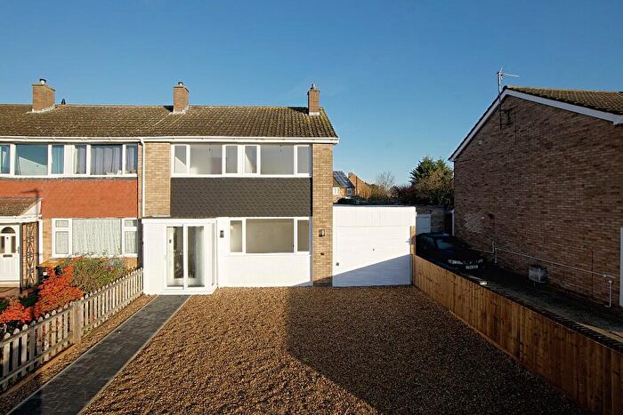 3 Bedroom End Of Terrace House For Sale In Kimble Drive | Bedford | Beds | | Full Refurbishment, MK41