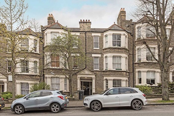 2 Bedroom Flat To Rent In Cathcart Hill, Upper Holloway, N19