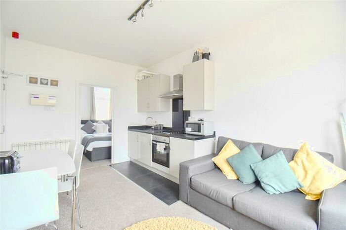 1 Bedroom Apartment To Rent In Garden Walk, Cambridge, CB4