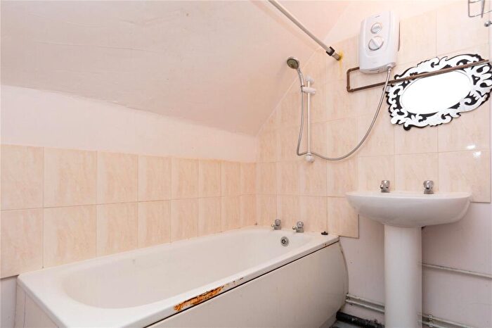 1 Bedroom Flat To Rent In Hatfield Road, St Albans, AL1