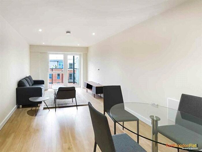 2 Bedroom Apartment To Rent In Capri House, Beaufort Square, Colindale, NW9