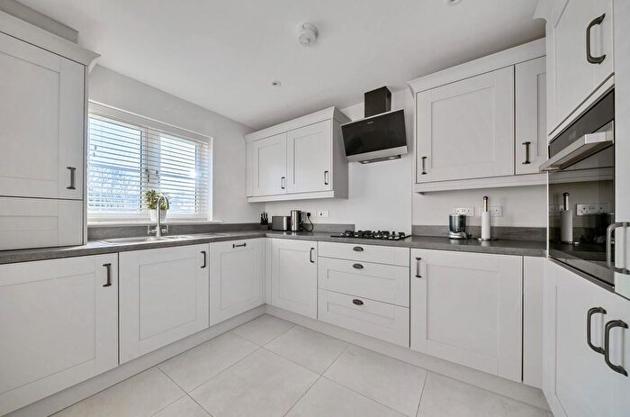 2 Bedroom End Of Terrace House For Sale In Highwood Avenue, North Stoneham Park, Eastleigh, SO50