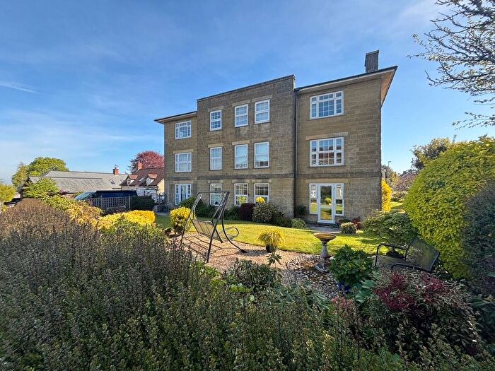 2 Bedroom Flat For Sale In Savoy Court, Shaftesbury, SP7