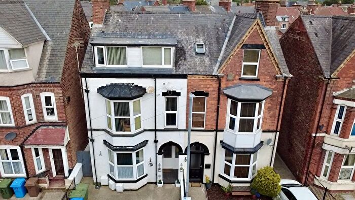 2 Bedroom Flat For Sale In Tennyson Avenue, Bridlington, East Riding Of Yorkshire, YO15