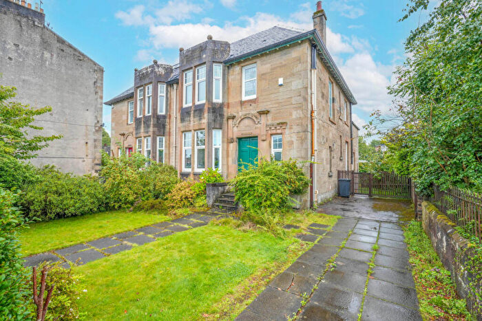 4 Bedroom Semi-Detached House For Sale In Mearns Road, Clarkston, G76