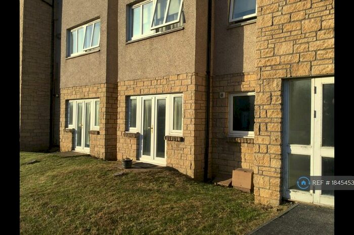 2 Bedroom Flat To Rent In Oakfield Street, Kelty, KY4