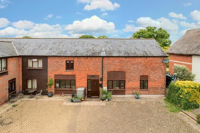 3 Bedroom Semi-Detached House For Sale In Perkins Village, Exeter, EX5