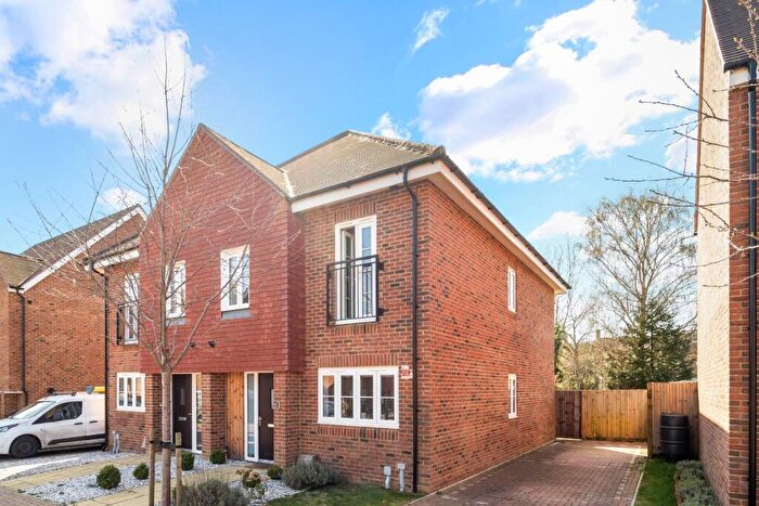 3 Bedroom Semi-Detached House For Sale In Aylsham Road, Tadworth, KT20